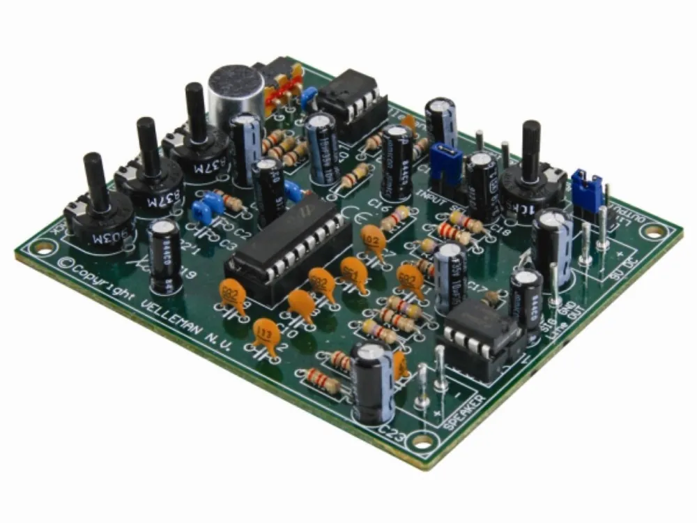 Op = Op Digitale echokamer soldeerkit voor audio en geluid