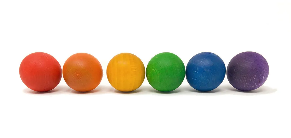 Grapat zes gekleurde houten ballen Nieuw