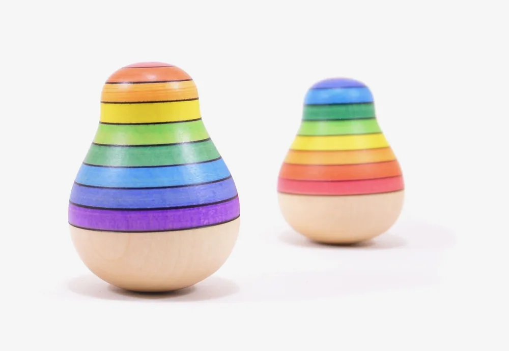 Uitverkoop Duikelaar van hout in regenboogkleuren 55 mm