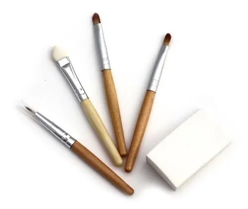 Ecologische make-up kwastjes voor opbrengen van onze kinderschminck Populair