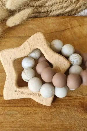 Rammelaartje Beukenhouten bijtring ster met siliconen ringen bruin/beige Premium