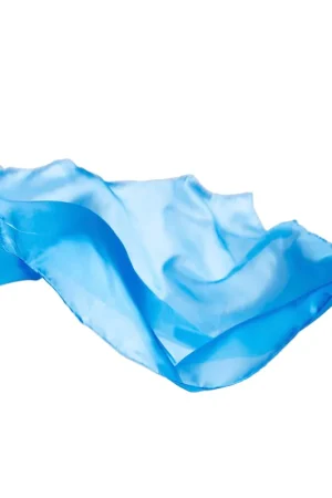 Op = Op Sarah's Silks hemelsblauwe zijde