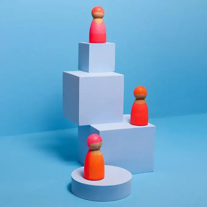 Grimm's 3 houten Neon Vriendjes/Poppetjes Roze Hoge Kwaliteit