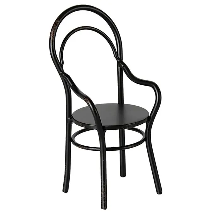 Maileg metalen stoeltje, Miniature chair with armrest, Mini, 13 cm Op = Op