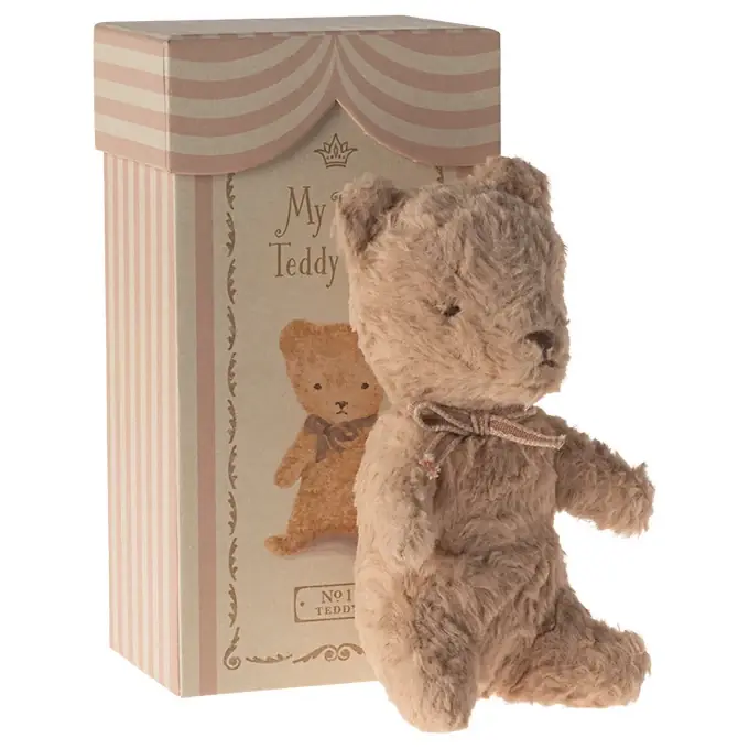 Maileg Knuffel beer in doosje, My First Teddy, Powder Finale Uitverkoop