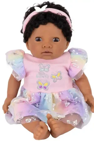 Tiny Treasures Pop m. Zwart krullend haar - Vlinderdas/Rainbow Uitverkoop