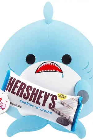 Op = Op Snackles Knuffel - 35 cm - De haai Seth m. Hershey's