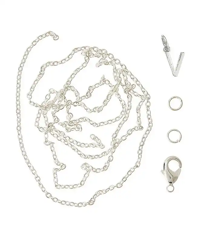 Me&My BOX Ketting m. Letter - V - Verzilverd Gereduceerde Prijs