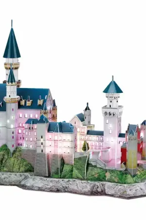 Cubic Fun 3D Puzzel Neuschwanstein Kasteel met Led Verlichting Op = Op