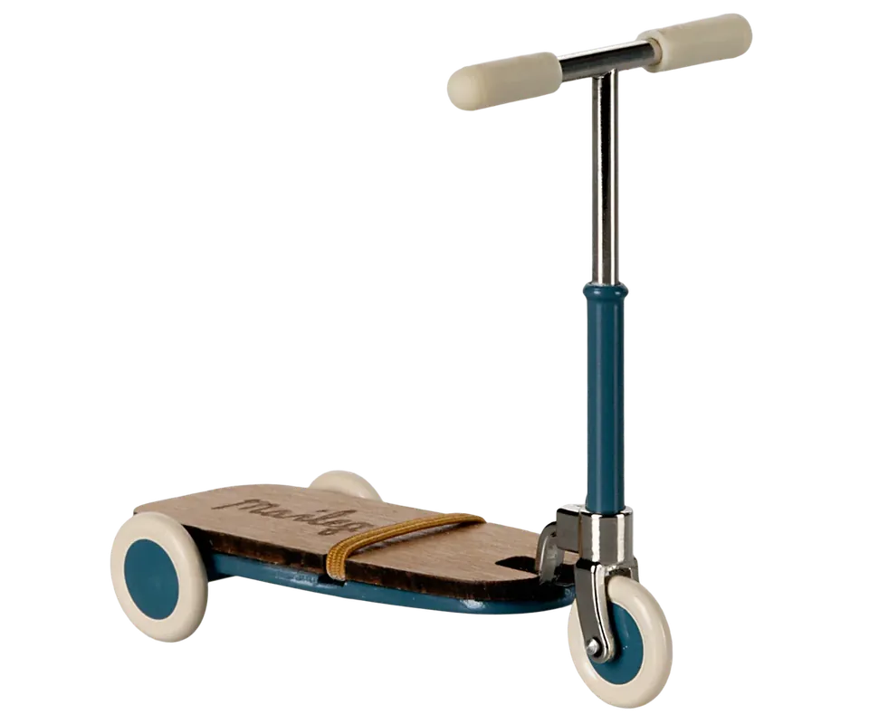 Weekendaanbieding Maileg Step Blauw voor bij poppenhuis