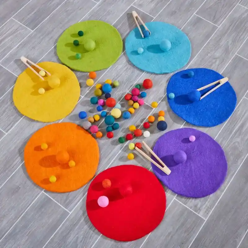 Direct Beschikbaar Cosy - Regenboog Viltmatjes Set voor Loose Parts Spel